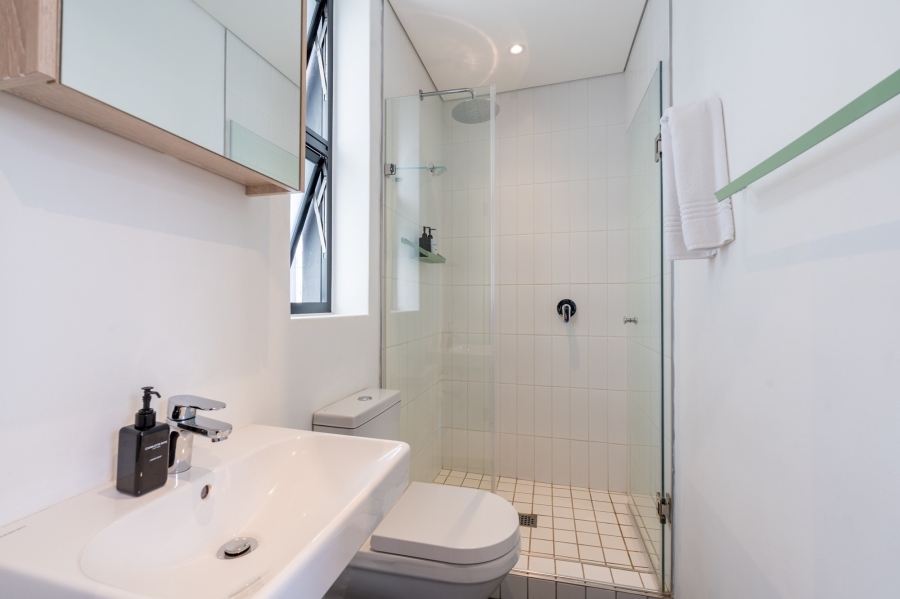 1 Bedroom Property for Sale in Sea Point Western Cape